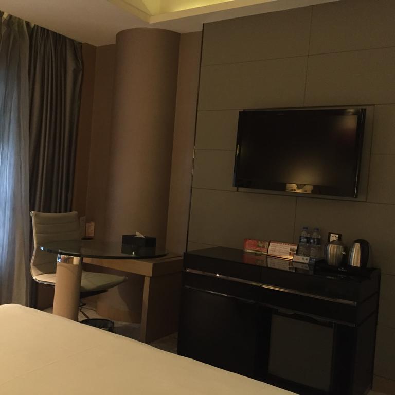 Hotel Ramada By Wyndham Xian Bell Tower Extérieur photo