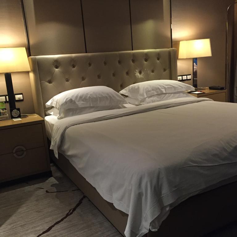 Hotel Ramada By Wyndham Xian Bell Tower Extérieur photo