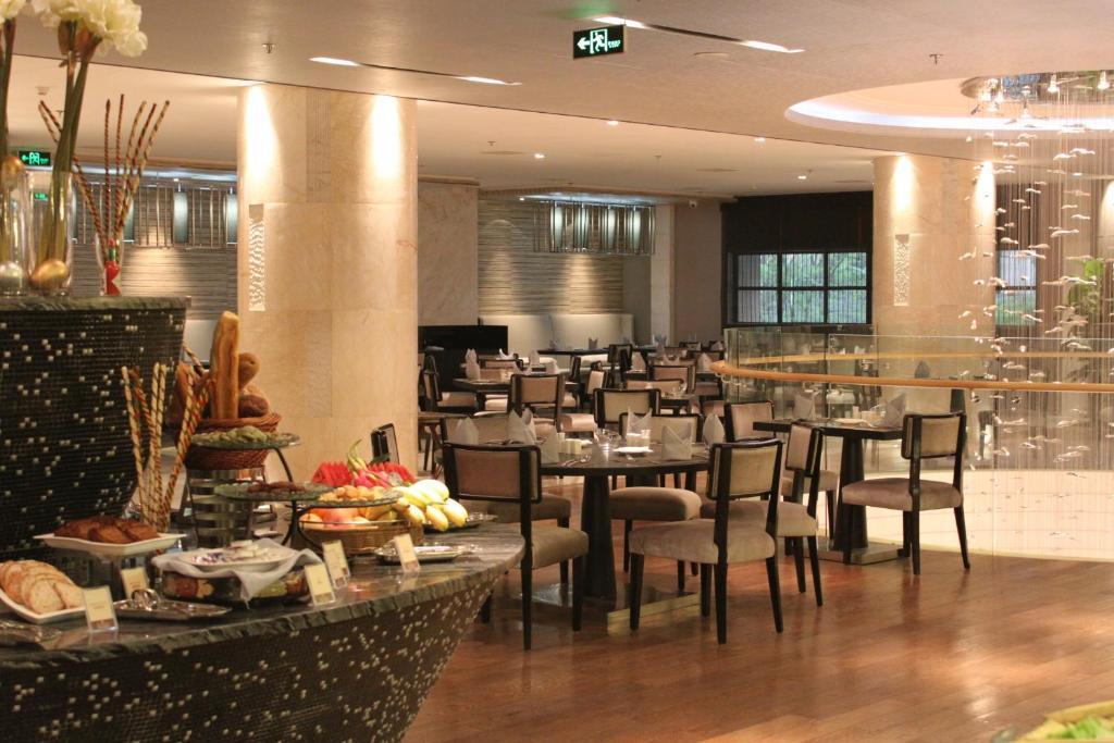 Hotel Ramada By Wyndham Xian Bell Tower Extérieur photo