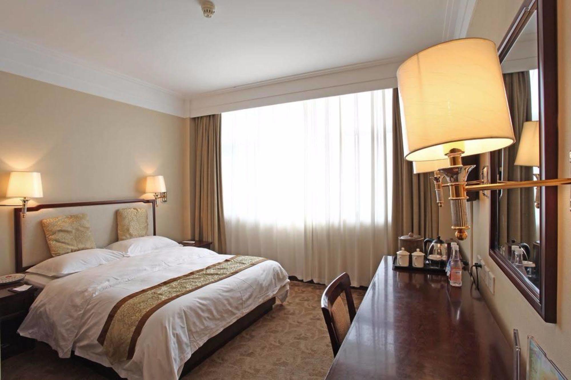 Hotel Ramada By Wyndham Xian Bell Tower Extérieur photo