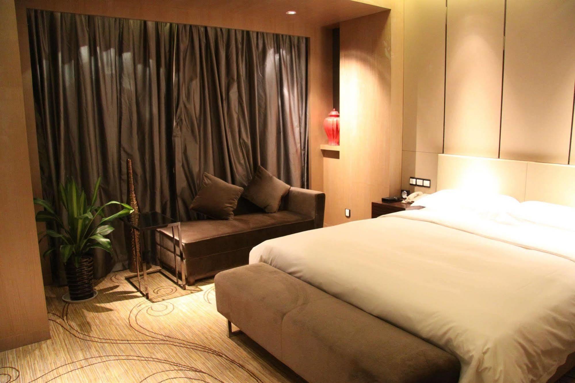 Hotel Ramada By Wyndham Xian Bell Tower Extérieur photo